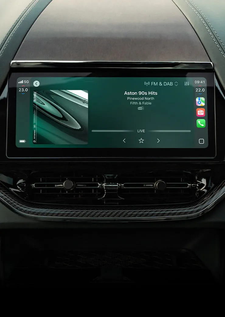 Apple CarPlay Ultra®